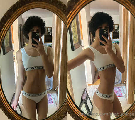 ArabianIliad nude star pictures