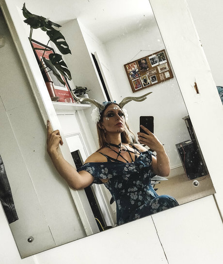 morsontologica nude actress pics