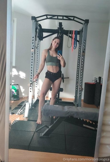 morsontologica naked model picture