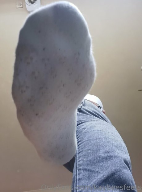 kaybeesfeets nudes model images