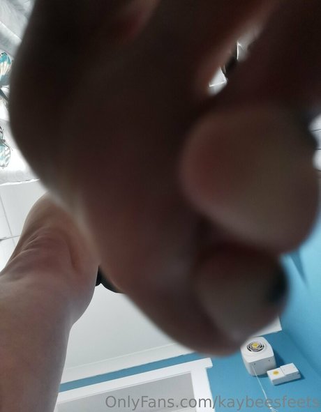 kaybeesfeets naked pornstar photo