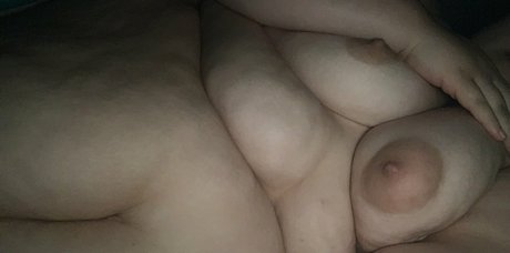 thiccyyy2thicc model pretty picture