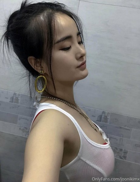 big tits petite onlyfans nude picture