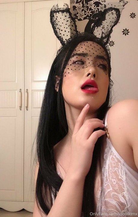 mature asian onlyfans xxx image