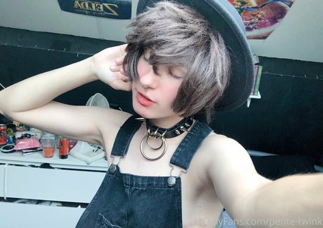 babe brunette onlyfans exclusive pictures