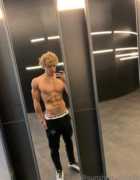 sunshynefree naked star picture