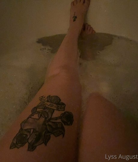 lyssaugust model nice pics