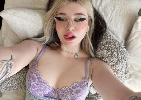 Luvvful sexy pornstar pic