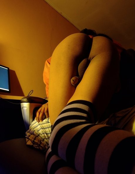 bott0mboi model naked galleries