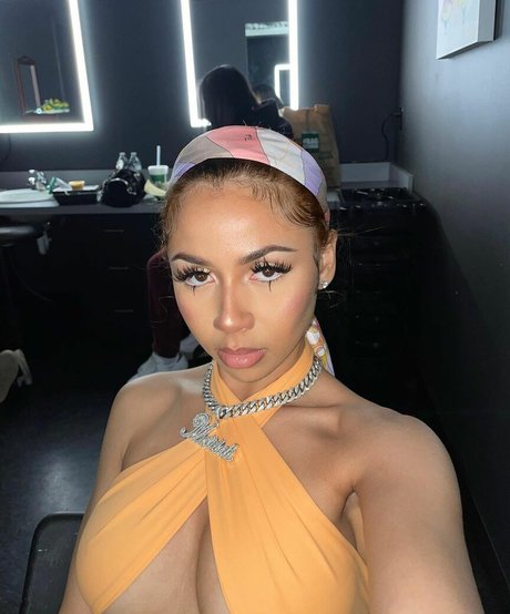 Mariah The Scientist pornstar erotic photos