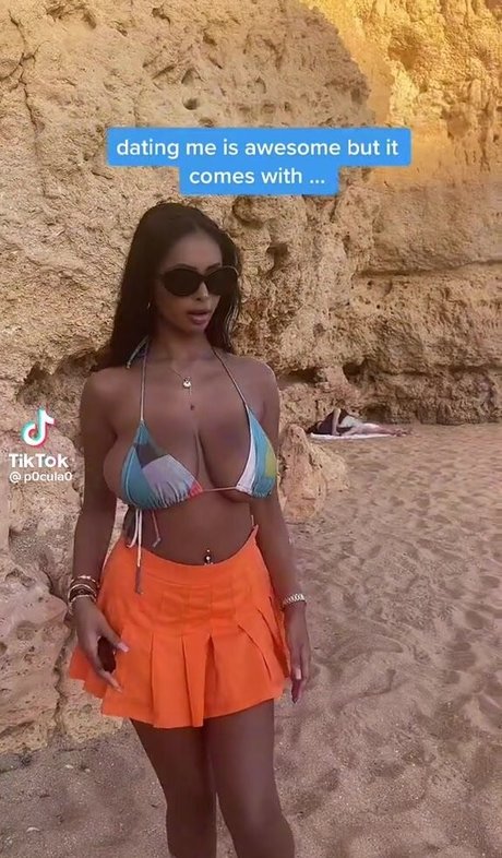 Pocula model sexy photos