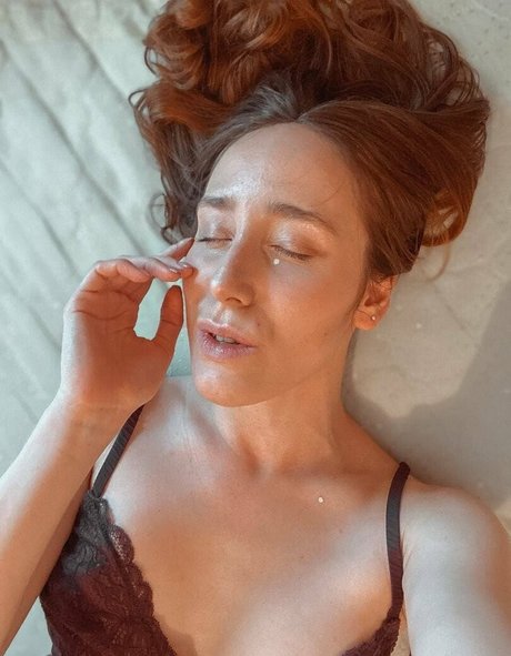 evaholiday sexy model pic