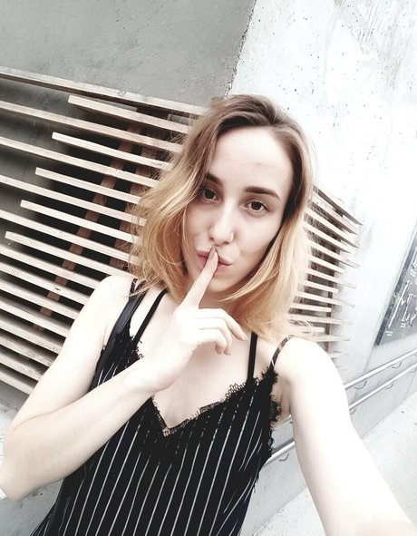 evaholiday xxx model pic