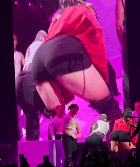 Anna Kisue model adult image