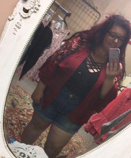 curvy muscle onlyfans free naked image