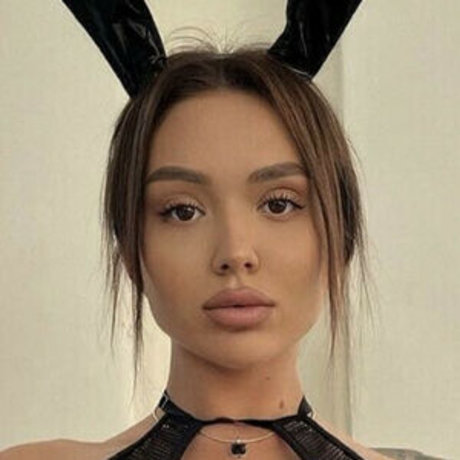 Kkari model xxx image