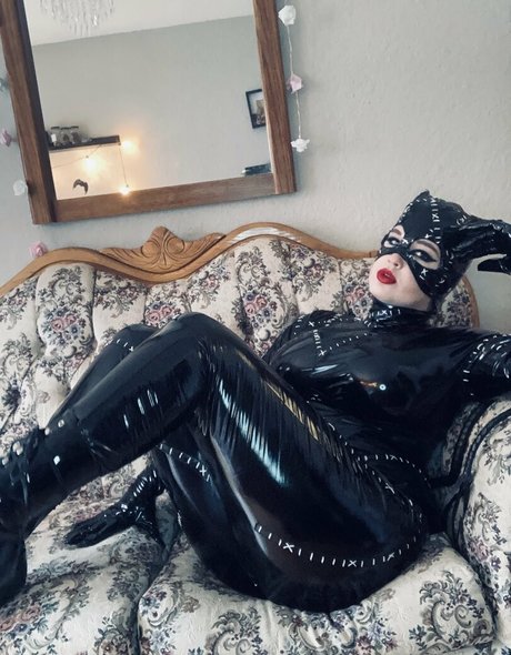 peonyfelicity model best picture