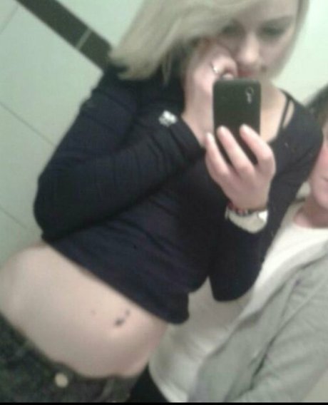 Gina gzuz exclusive model photo