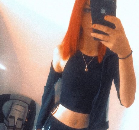 Gina gzuz star pornographic pictures