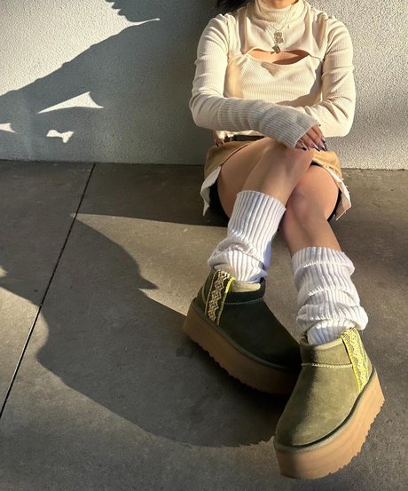 blonde secretary onlyfans sexy naked pics