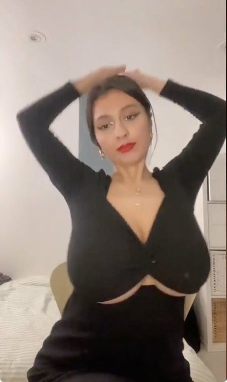 Gulia nice model images