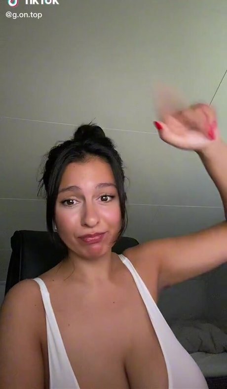 Gulia model beautiful archive