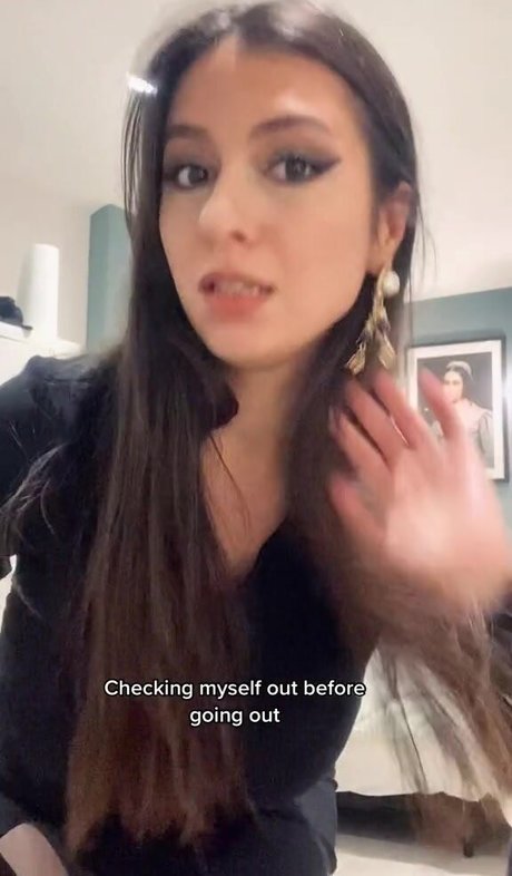 Gulia top star photo