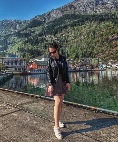 Gulia perfect pornstar img