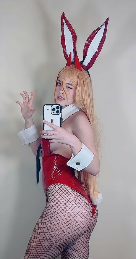 Emfox adult model photos