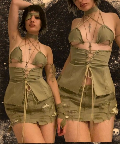 amargo deleite nude model pictures