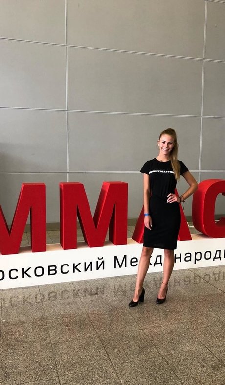 Natalia Milewskaja sexy star pics