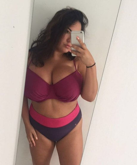 Darci Ormiston model pretty picture