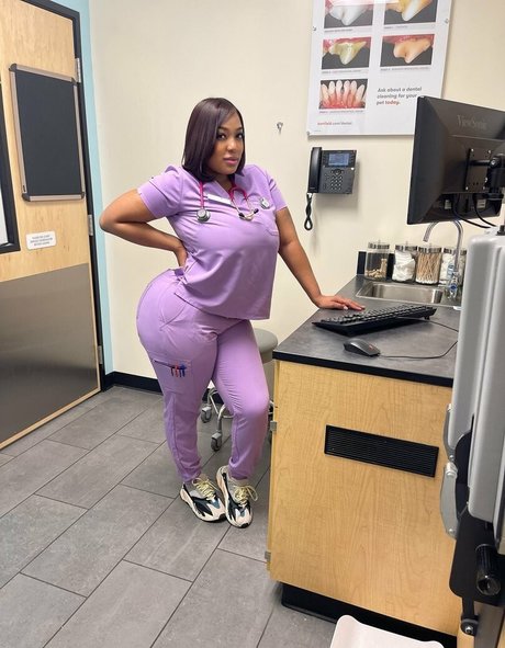 ActingLightskin pornstar top pictures