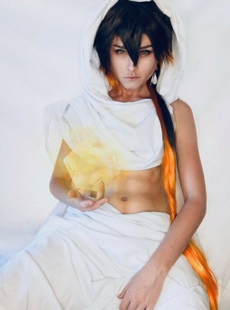 vega cos model top photos