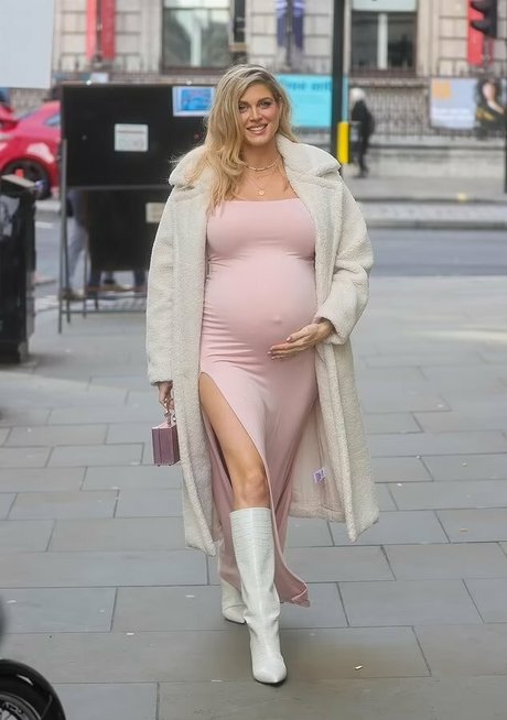 Ashley Louise James exclusive star galleries