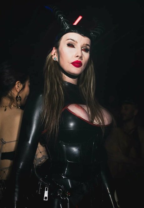 Veronica Carol Blades erotic actress pic