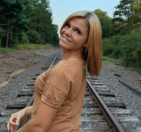 juliaandrea92 model perfect pic