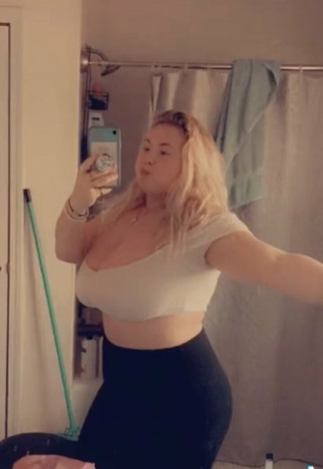 Amberly Profile photo