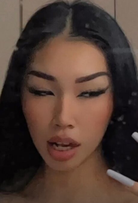 Kamilla Wong best model pictures