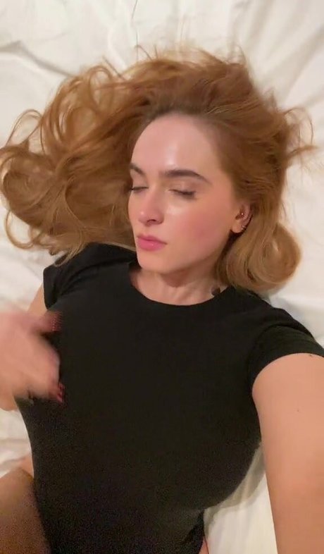 Laura Svensson naked model photo