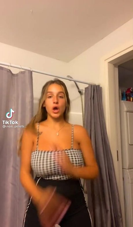 Noa Perets exclusive model images