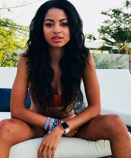 Camille Hyde pornstar xxx gallery