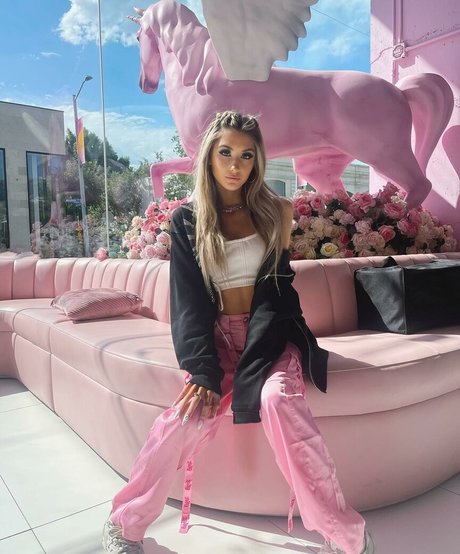 Sofie SanFilippo model perfect image