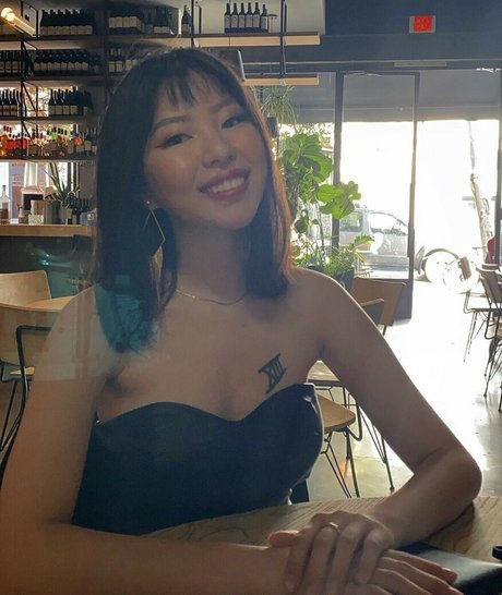 Moe Kihen pornstar images