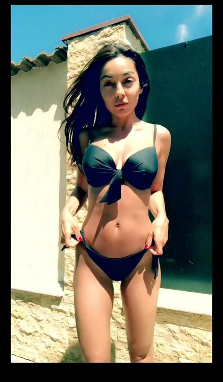 Bustyan naked star photos