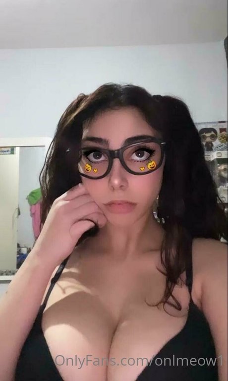 onlmeow1 model porn gallery