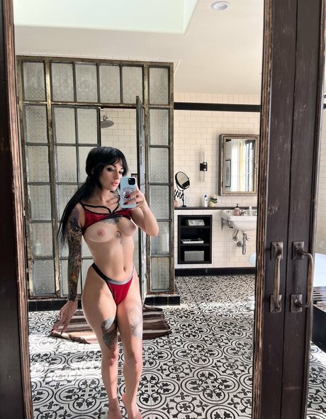 Synatra adult model pic