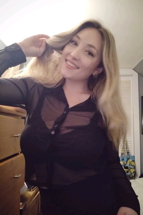 Julia tv pornstar naked img