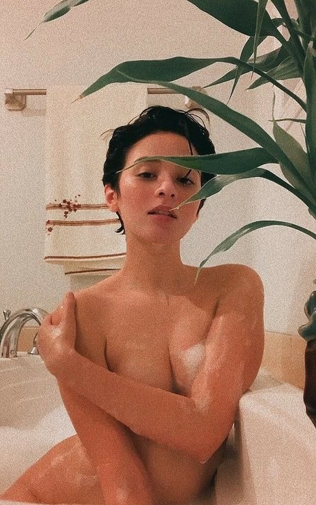 Vain Virgo pornstar nudes image