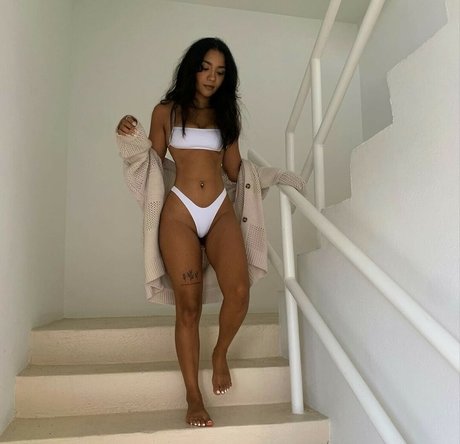 sharnyceballos exclusive model pictures